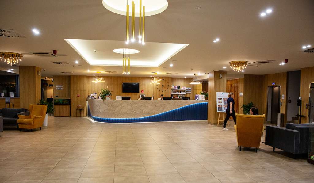 Reception and interior of Hotel Akvamarín