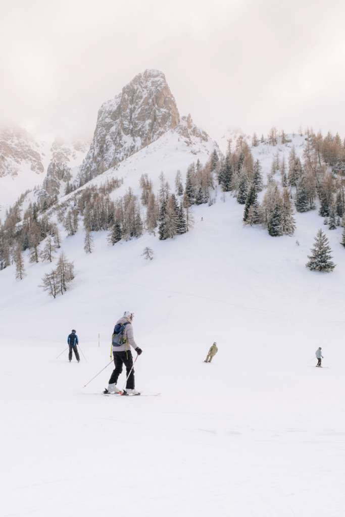 Jazda na nartach w Alpach