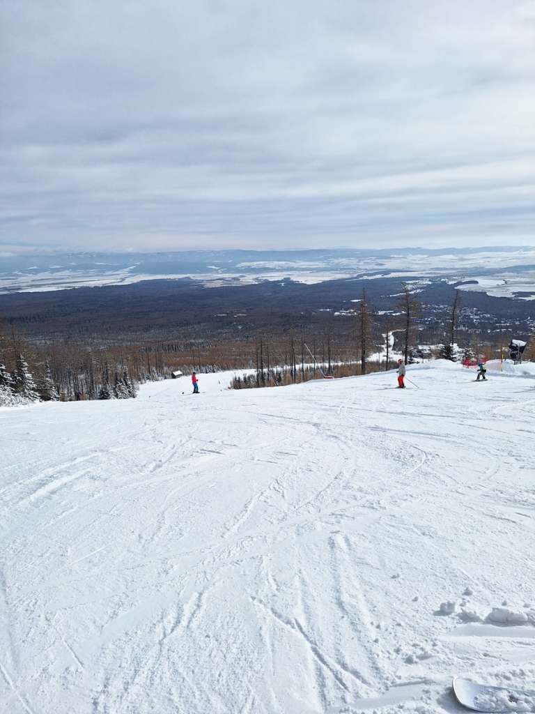 Spring skiing in Tatranská Lomnica