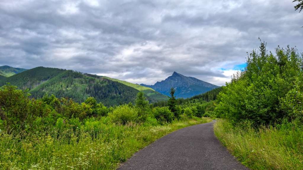 Trail to Kôprová dolina (valley)