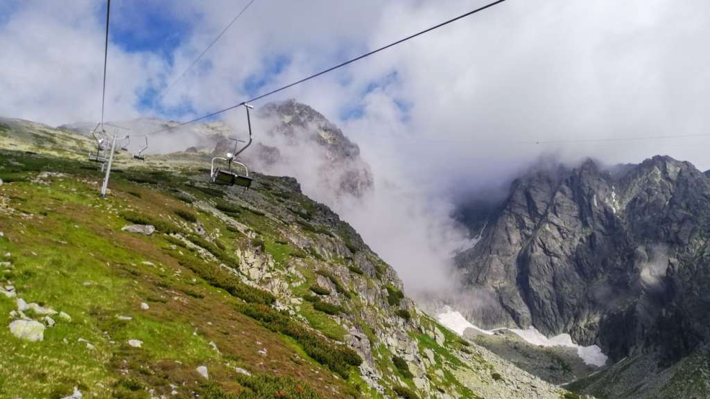 A cable car leading to Lomnické sedlo in the High Tatras